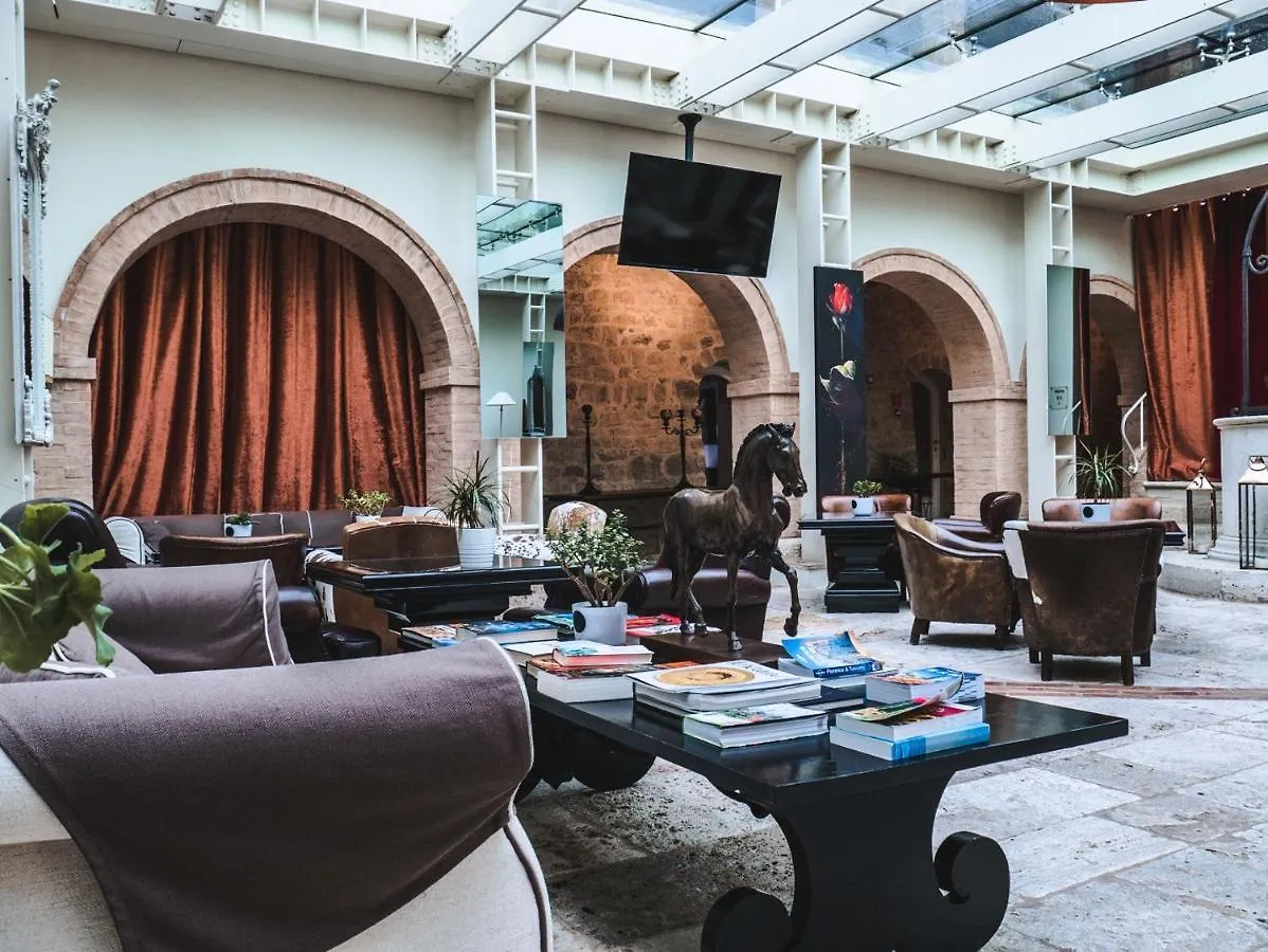 Castello Di Velona Resort, Thermal Spa & Winery Μονταλτσίνο 5*,