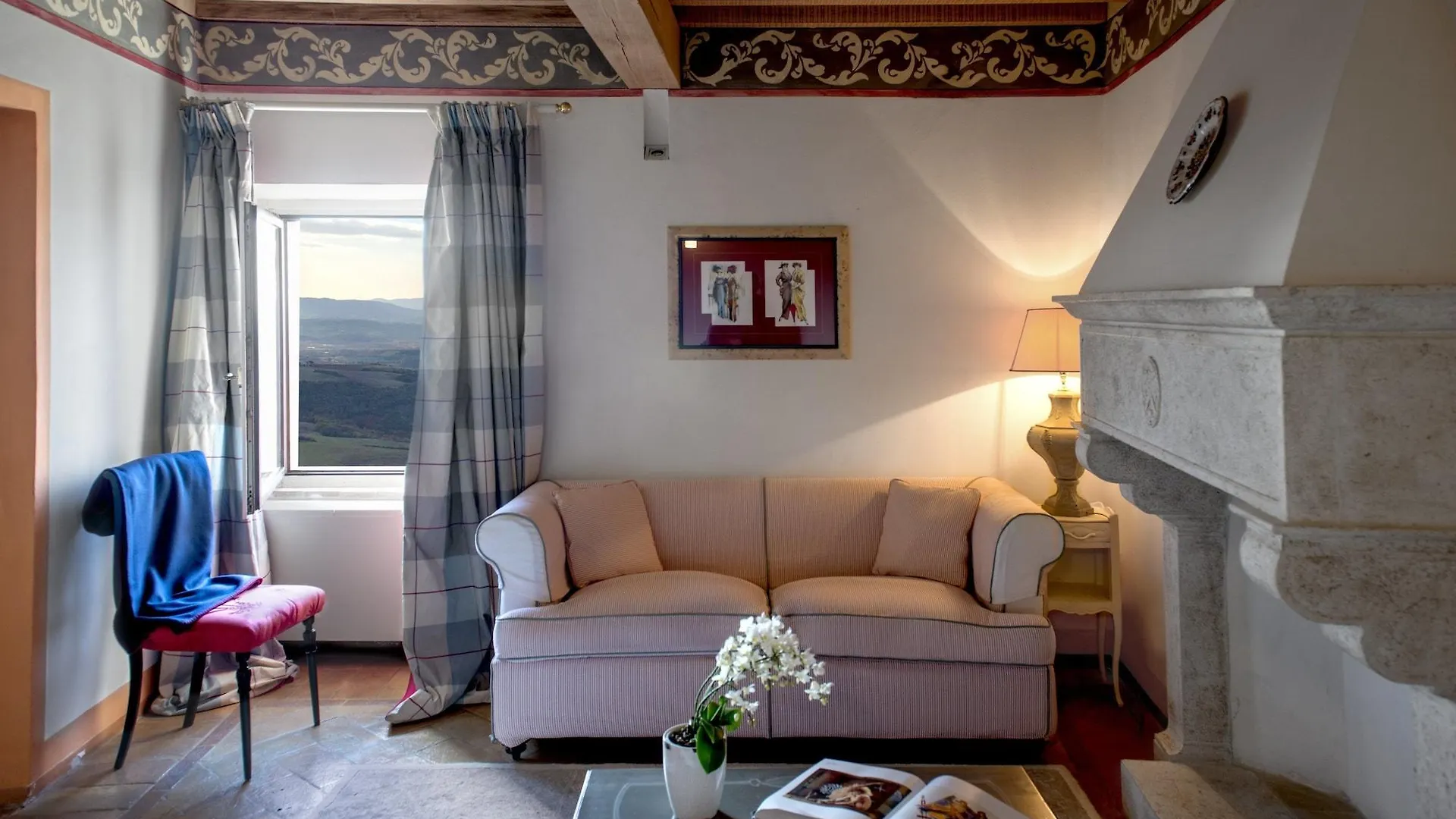 Castello Di Velona Resort, Thermal Spa & Winery Μονταλτσίνο 5*,